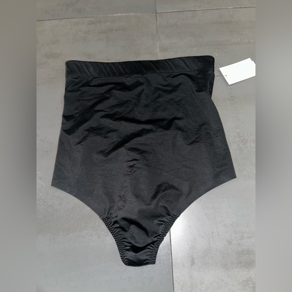 NEW Spanx Suit your fancy high waist thong - Picture 2 of 6